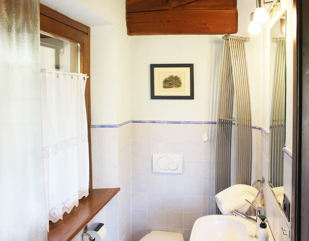 Villa Erica Con Piscina Privata Sul Lago Di Como Colico Exterior photo