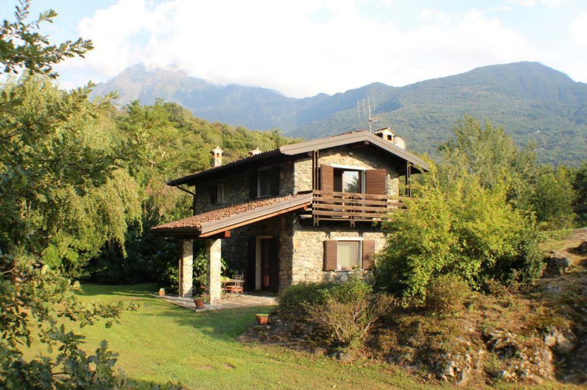 Villa Erica Con Piscina Privata Sul Lago Di Como Colico Exterior photo